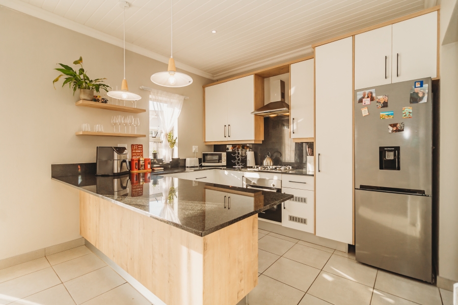 3 Bedroom Property for Sale in Blanco Western Cape